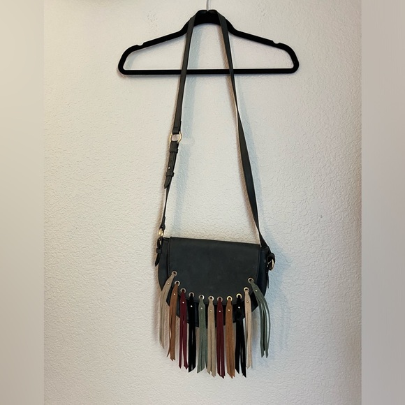 Dolce Vita crossbody mixed color fringe adjustable strap gold hardware - Picture 2 of 10